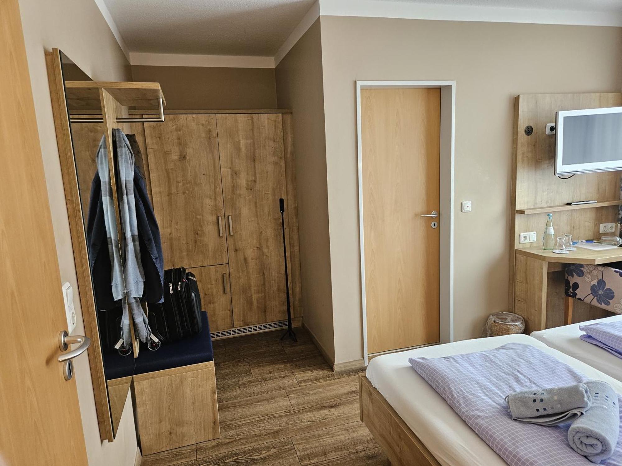 Hotel Pension Am Hafen Норддайх Екстериор снимка